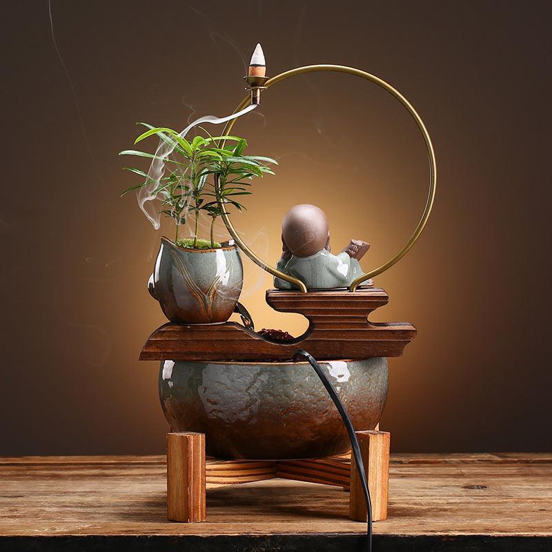 Small Ceramic Self-Circulating Fish Tank Aquarium For Desktop Or Living Room Décor.